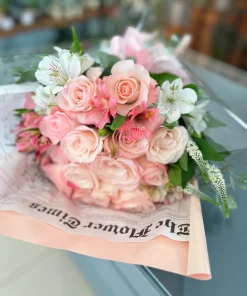 Alternative view of Buque Flower Times Rose