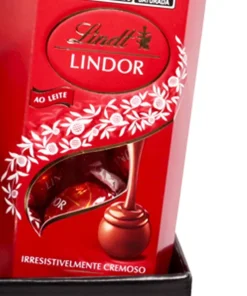 Alternative view of Kit Love